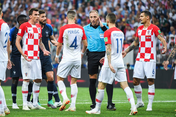 行热身赛 行热身赛